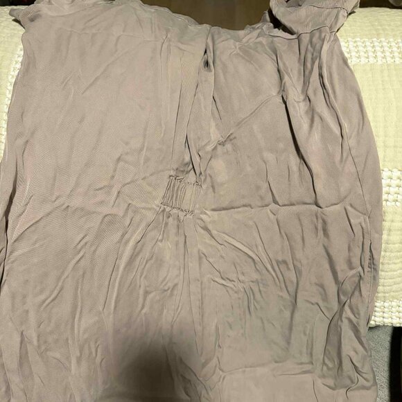 SMASH AND TESS SHORTY ROMPER IN BARELY BLUSH 100% TENCEL - Picture 4 of 9